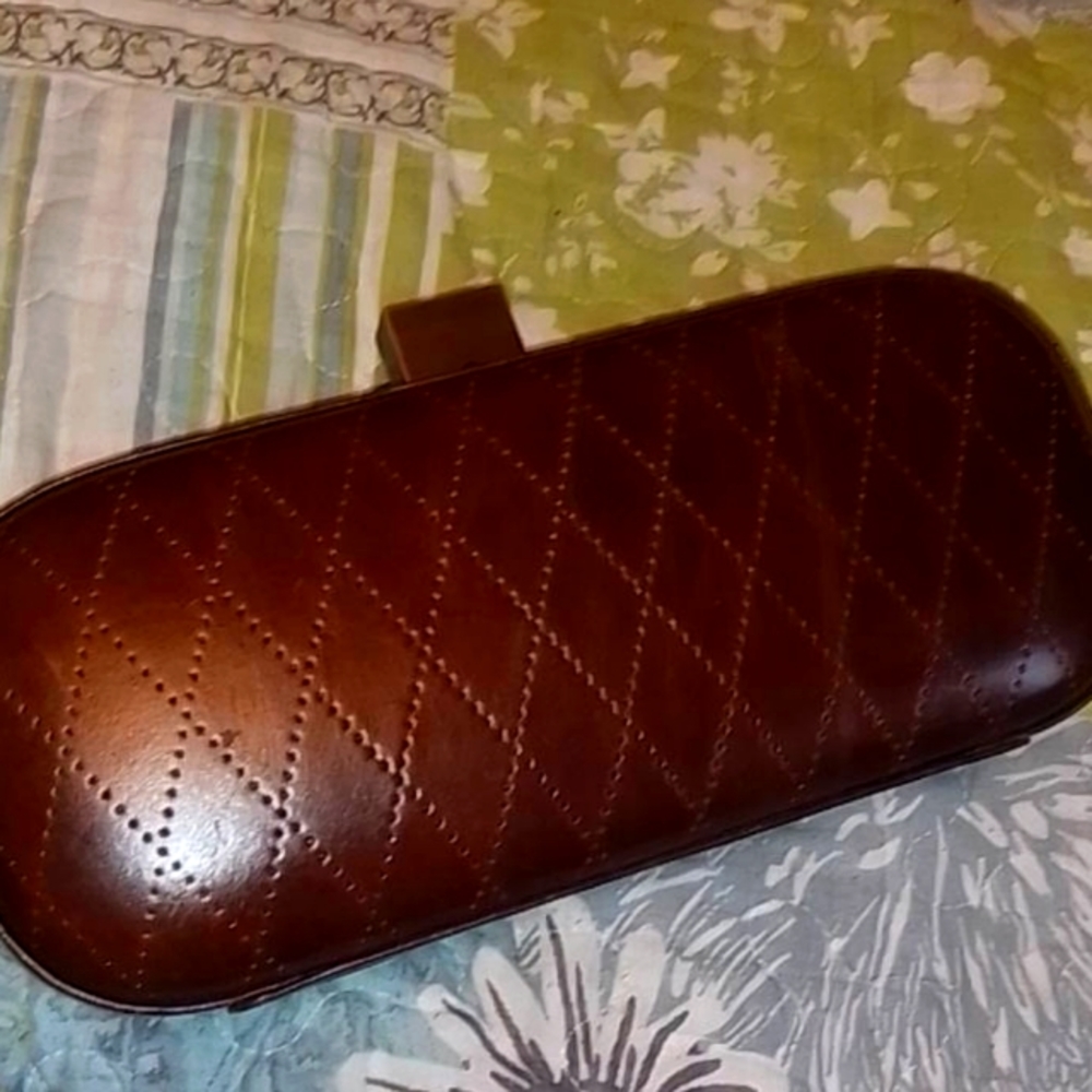 HOBO clutch